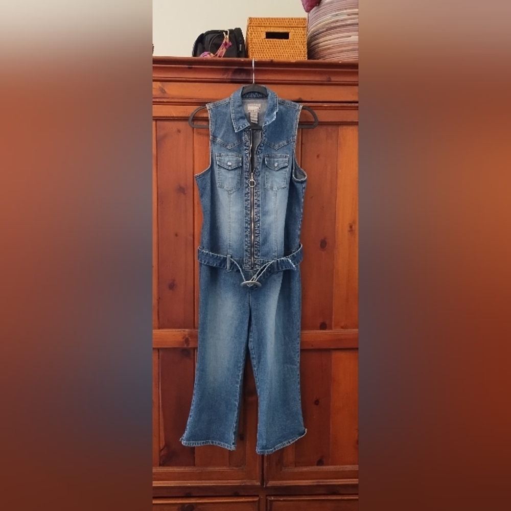 Vintage 90's sleeveless cropped denim jumpsuit by Rave size XL